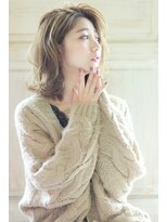 メーヴェ(Mowen) mowen×外ハネミディアム×ラフウェーブ×モカベージュ