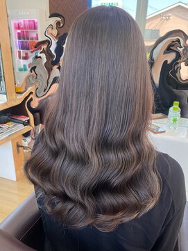 ブーム(BOOM) 透け感グレージュ×艶巻き