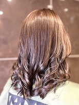 アヤナ バイ アヤラ(ayana by ayala)&nbsp;ブリーチ無しのミルクティーグレージュ/片岡タイガー