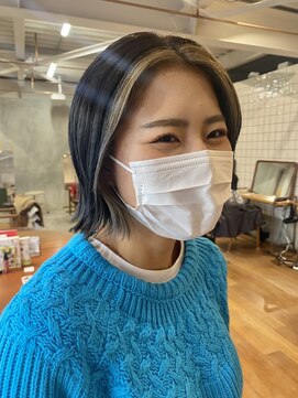 ヨイク(YOIKU) パツっとボブにポイントカラー