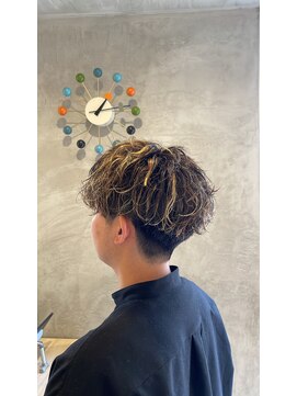 エッジ ヘア メイク(edge hair +make) 波巻きパーマ/刈り上げ/ハイライト