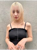 【medium】ホワイトブロンド/レイヤーカット