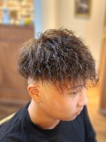 アンドザバダス(&THE BADASS) フェードカット×ツイスト