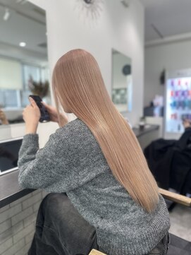 カラ ヘアーサロン(Kala Hair Salon) ホワイトベージュ