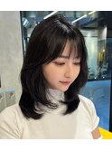 ミディアムレイヤー　韓国ヘア　暗髪