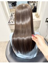 オフィーリア&nbsp;【名古屋パルコ隣】ブリーチ毛対応どんどん綺麗になる髪質改善