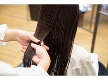コラゾン イオンモール長久手店(Corazon)の雰囲気（髪に潤いを与えて、ツヤやかな柔らかい手触りの美髪に。）