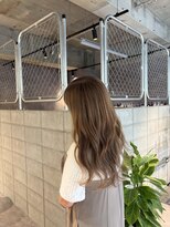 ロウクス アカサカ(LOWX.akasaka)&nbsp;白髪染め不使用［ミルクティーベージュ］