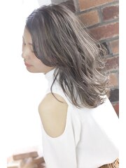 【viewt hair】　ハイライト　ベージュ×切りっぱなし　福山市