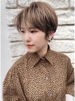 ワン バイ ジエクト(One by The Ect)&nbsp;小顔補正立体ショート透明感ホワイトミルクティーシースルバング