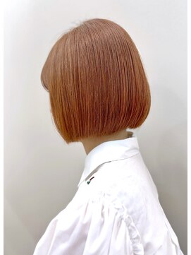 リノショアーズ 元町店(RINOSHORES) テラコッタカラー大人ガーリー丸みショートボブヘア