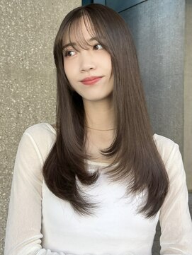 ローネス(LONESS) 透明感たっぷりのくすみベージュカラーとレイヤーカット◎