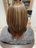 クララ カシハラ(CLALA Kashihara)&nbsp;白髪ぼかしカラー/キャラメルブラウン/レイヤーカット