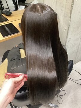 ディーエックス スリー(Dxxxx III) モカオリーブ