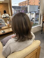 リングバイモアムー(Ring by Moremuu) オリーブベージュ レイヤーカット