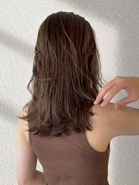 ミロアヴィタ 平尾(miroa vita) ブラウン ストレートパーマ 20代 髪質改善カラー 縮毛矯正 艶髪