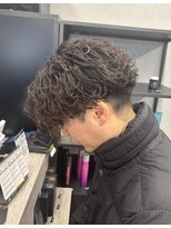 コードバイケンジ 戸塚(CODE by KENJE)&nbsp;【波巻きシャドウパーマ】動き×陰影で決まる！