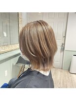 アコット(Acotto.)&nbsp;ベージュカラー/ウルフショート/ケアブリーチ[下北沢Acotto]