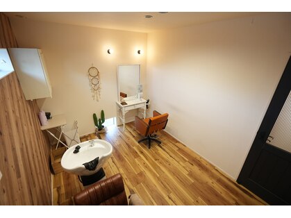 フィーラ(Feela)の写真