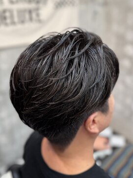 フランクス バーバー ウエストトウキョウ 吉祥寺店(FRANK’S BARBER WEST TOKYO) 波巻きツイストスパイラルリバースセンターパートパH
