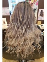 ヘアーアンドメイク アフロディーテ(APHRODITE)&nbsp;西欧風バレイヤージュ♪