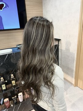 ラピス 大阪心斎橋店(Lapis) ハイライト