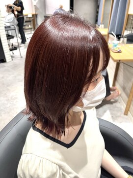 リーオオサカ(Lee Osaka) 外はね×鎖骨ボブ