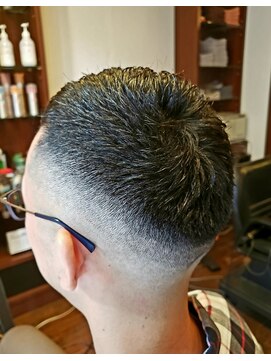 アスーリ Asuri 超短、刈り上げスタイル/スキンフェード ツーブロック30代40代