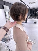 大人かわいい丸みゆとりショートボブ耳かけ前下がり
