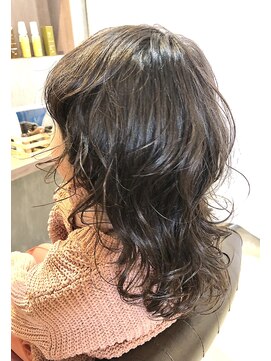 シーサンジュウサン 四日市北(C33) セミロングパーマ