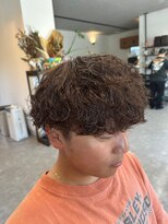 フゥ 宇都宮(FeU)&nbsp;波巻きパーマメンズパーマメンズヘアツーブロックツイストパーマ