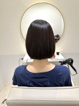 エレノア 枚方(Eleanor) 内巻きボブ○山地