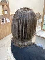 シュヴー 浦安店(CHEVEUX)&nbsp;アッシュグレー/白髪ぼかし/明るい白髪染め/外ハネ/30代/40代