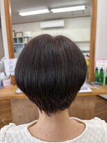 ヘアーズ サエミ 夏にピッタリ!ショートボブでスッキリ爽やかに♪