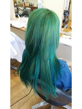 美容室アミューア ブルー系カラー
