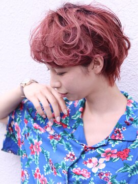 アンティガ(ANTIGA) カジュアルマッシュショート×フェミニティピンク