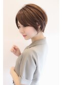 大人可愛い前髪ありのひし形耳掛けショートボブ　
