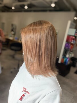 アヴァンス 京橋店(AVANCE) ハイトーンベージュ×からっぱなしボブ