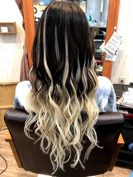 オルブ 戸塚安行店(Oluve) ハイライト/デザインカラー/グラデーションカラー/ケアブリーチ