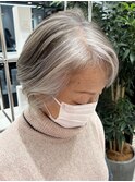 顔周りが真っ白でお悩みの方必見!ホワイトとグレージュデザイン