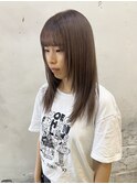 ・顔まわりレイヤー×ベージュカラー