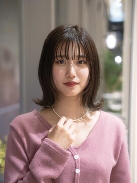 ビュートリアム 梅田(BEAUTRIUM) 外ハネロブ/顔まわりレイヤー/くびれヘア/顔まわりレイヤー/梅田