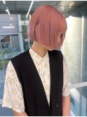 切りっぱなしボブ　ピンクアッシュ　透明感カラー　ミニボブ