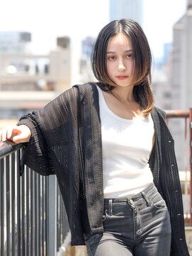 ララルーモ(LaLarOomo) 小顔ヘアレイヤーカット×グレーベージュ