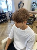波巻きツイストスパイラルパーマツーブロック刈り上げ