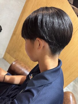 スーリール 春日店(Sourire) すっきり刈り上げショートスタイル
