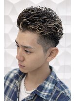 ゼロスバーバー(0's BARBER SHOP)&nbsp;メンズパーマ/メッシュ/アップバング/ツーブロ/極道パーマ