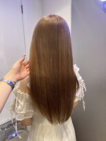 カシェル トウキョウ(Cashel Tokyo) ミルクティーベージュカラーとレイヤーカット