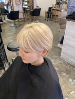 hair＆relax salon UMI&nbsp;クリーミーブロンド×丸みショート