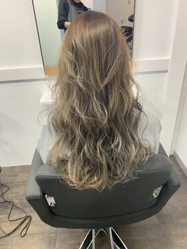 ドルチェ 梅田(Dolce) 【Dolce西梅田】外国人風ホワイトミルクティー